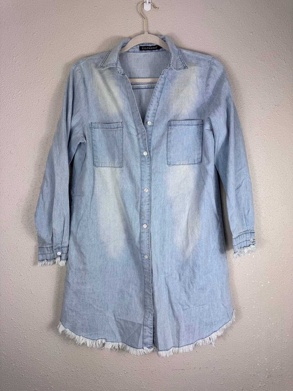 Zilcremo Shirt Dress in Light Wash Denim Womens size Medium